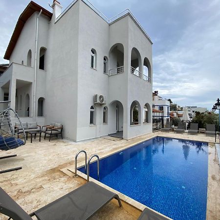 Shared Pool Flat Located 3 Min To Beach In Kalkan Apartment Екстериор снимка