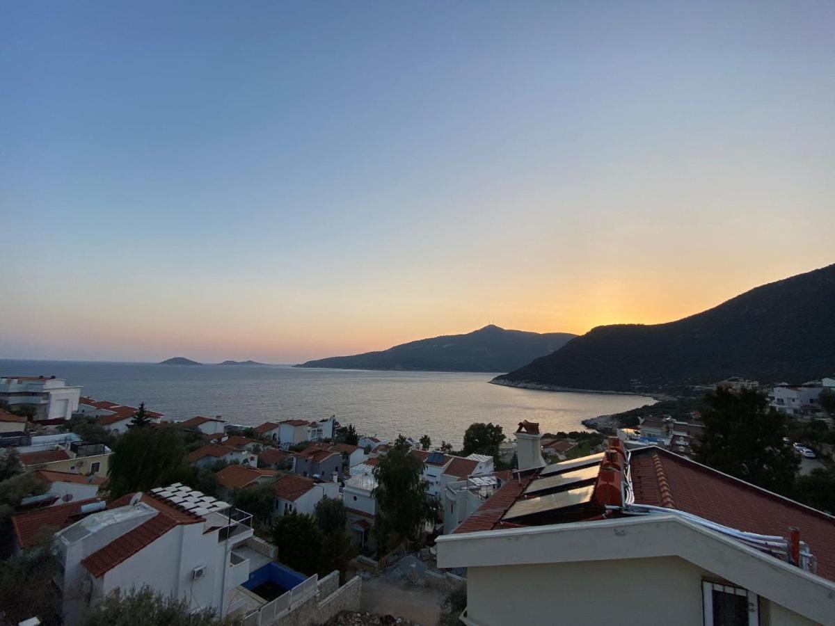 Shared Pool Flat Located 3 Min To Beach In Kalkan Apartment Екстериор снимка