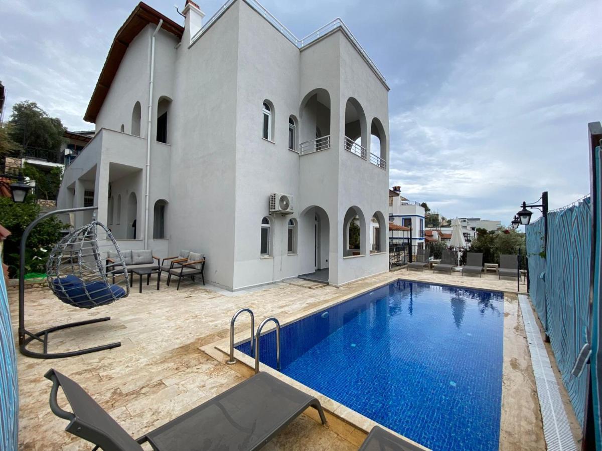 Shared Pool Flat Located 3 Min To Beach In Kalkan Apartment Екстериор снимка